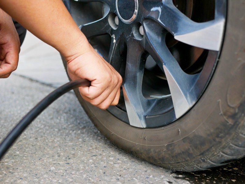Emergency roadside tire air delivery