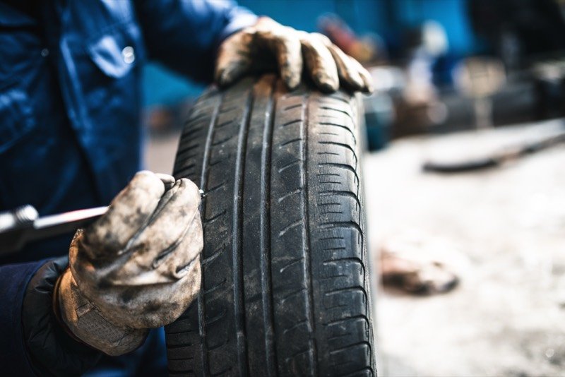 Roadside flat tire change in Athens, GA